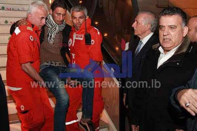 بالصور من هي الشخصيات التي دخلت حرم المطار لاستقبال جرحى الفوعا وكفريا