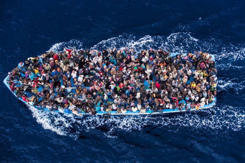 اكثر من مليون مهاجر وصلوا بحرا الى اوروبا عام 2015