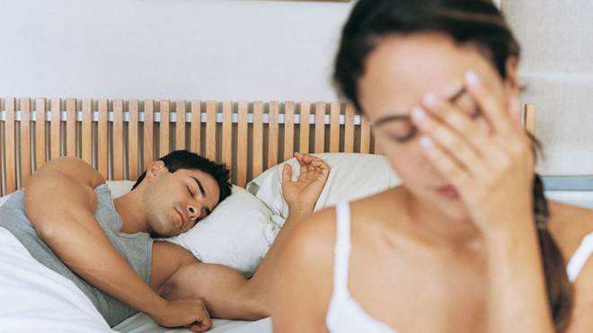 لهذه الأسباب تتظاهر المرأة باللذة...