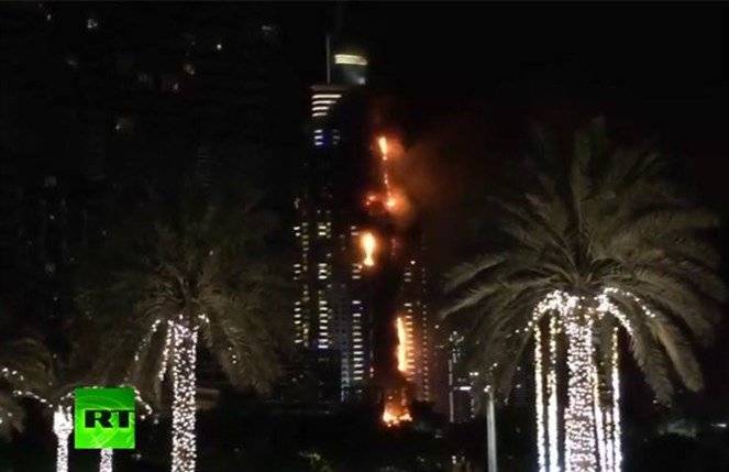 بالفيديو.. حكومة دبي: السيطرة على 90% من حريق فندق "العنوان".. وإصابة 14 شخصا