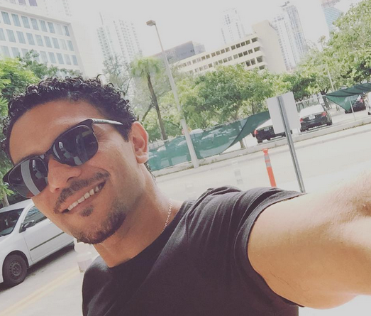 آسر ياسين ينشر الصورة الاولى لمولده الجديد