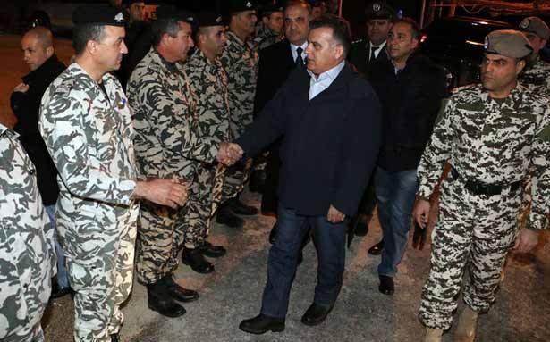 إبراهيم جال على المراكز الحدودية مهنئاً :
الحوار السبيل الوحيد للخروج من أزماتنا