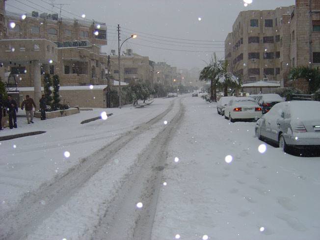 بالتفاصيل: الطرقات السالكة أمام السيارات المجهزة بسلاسل