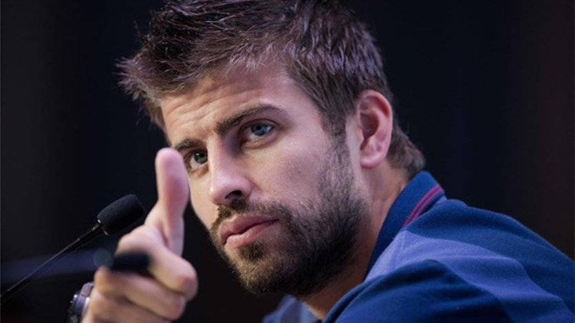 بالصورة: بيكيه صديق شاكيرا.. مثلي جنسياً؟