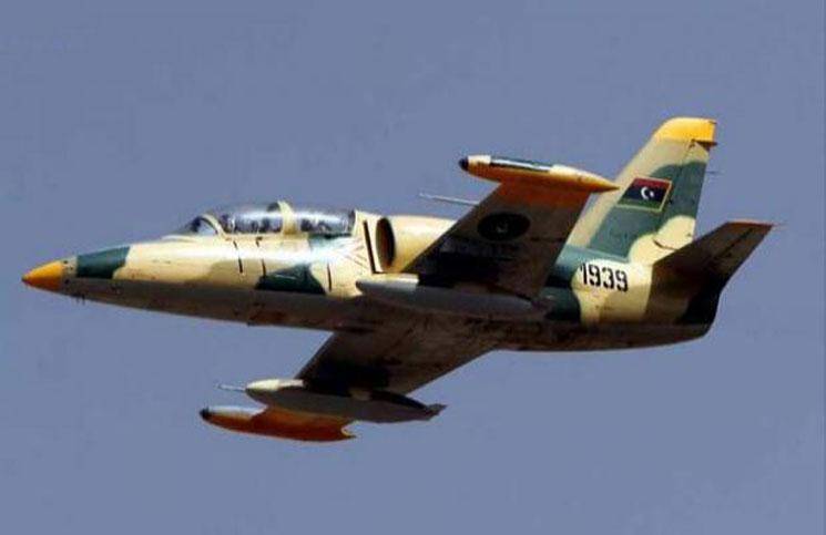سقوط طائرة حربية تابعة لبرلمان “طبرق” شرقي ليبيا