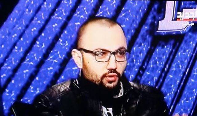 فواز يشتم الصليب بعد خروجه من 