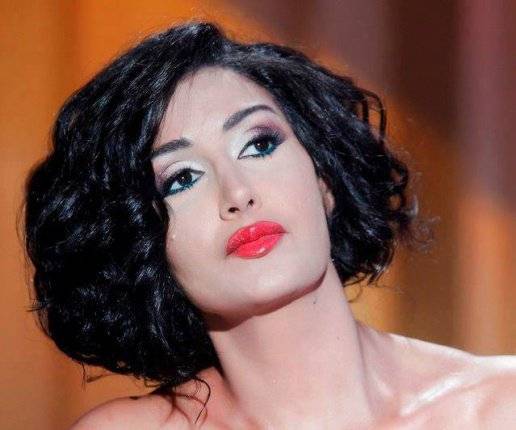 غادة عبدالرازق تفقد أعصابها وتعتدي على نجل محمود عبدالعزيز بـ