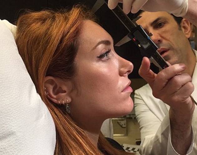 تجميل الأنف بـ 5 دقائق دون جراحة... إليكم كيف!