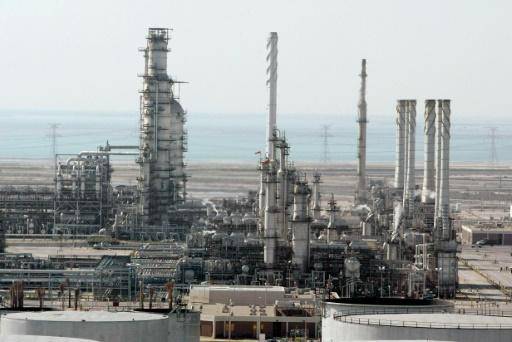 المعركة النفطية بين السعودية وايران... الأزمة الأخطر، فمن الرابح؟