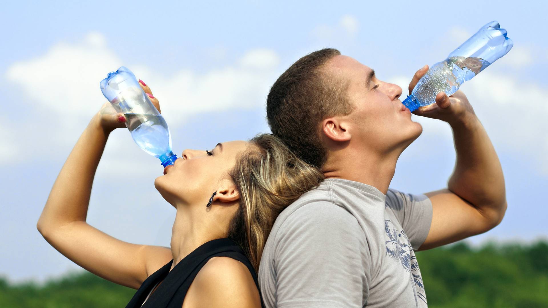 10 أكواب من المياه هي الحل الأسهل لخسارة الوزن