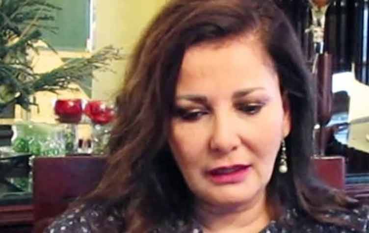 بالفيديو- آثار الحكيم تفقد أعصابها وتنهار على الهواء