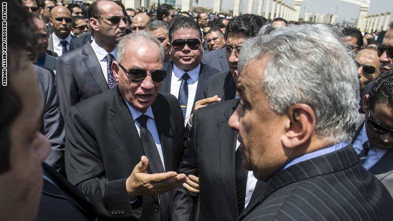 مصر.. محاكمة جنائية لـ6 صحفيين نسبوا لوزير العدل تهم "فساد مزعومة" بقضية "أرض قضاة بورسعيد"