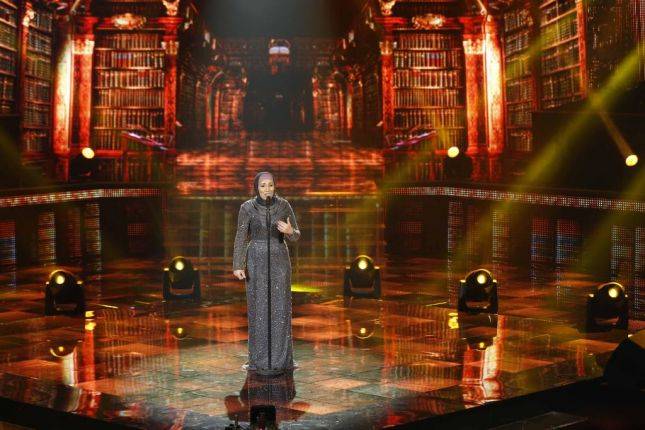 والدة نداء شرارة الفائزة بلقب The Voice : هذه حقيقة خلع ابنتي الحجاب
