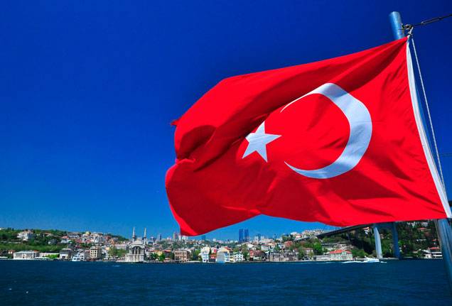الجيش التركي يعلن القبض على 58 من مسلحي حزب العمال الكردستاني في بلدة سلوبي في محافظة شرناك جنوب شرقي البلاد (سكاي نيوز)