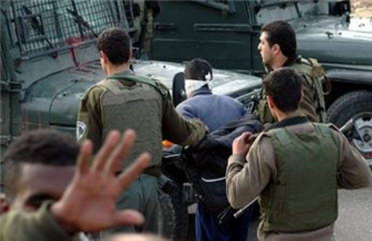 الإحتلال الإسرائيلي يعتقل 14 فلسطينياً في الضفة الغربية
