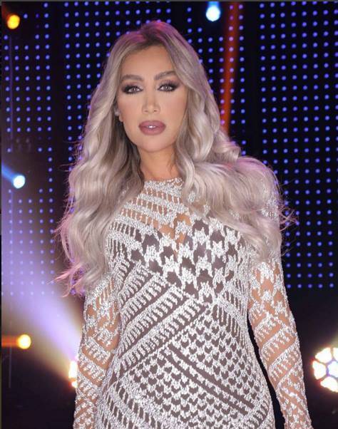 بكل جرأة... مايا دياب بصور ساخنة جديدة!