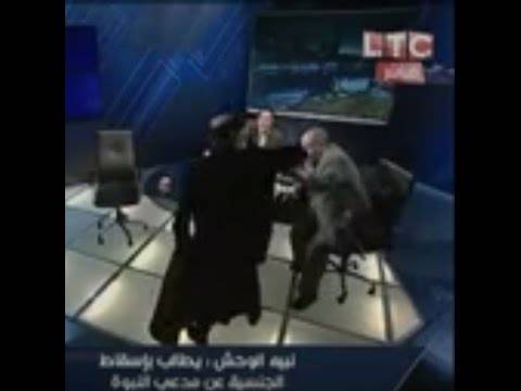 بالفيديو: مشاجرة وضرب على 