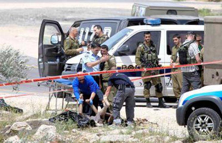استشهاد فلسطينيين بدعوى محاولة طعن جنود اسرائيليين في الضفة