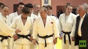 شاهد بالفيديو.. لاعبة جودو روسية تطرح #بوتين ارضا!!!