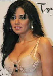 بالفيديو فضيحة رانيا يوسف في موقف محرج