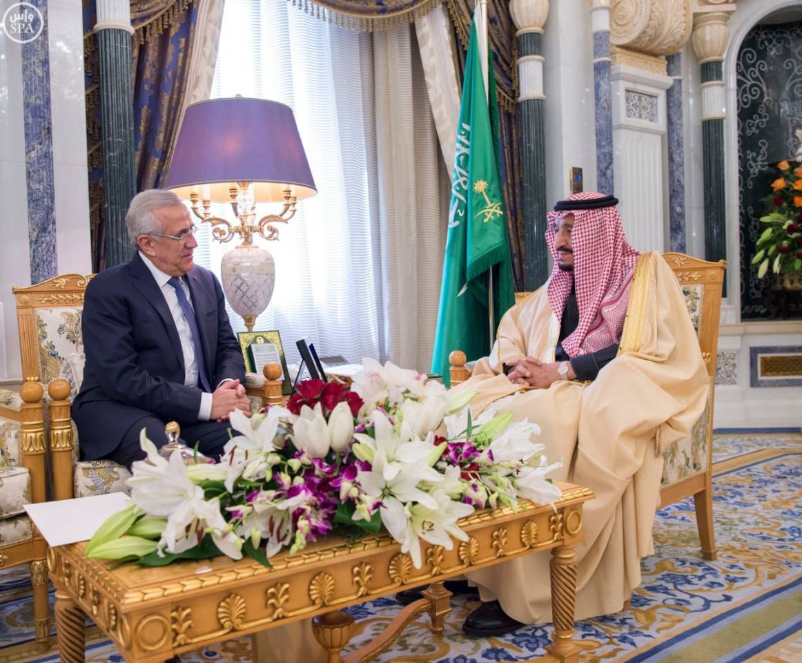 سليمان يشيد بدور المملكة في مكافحة الارهاب