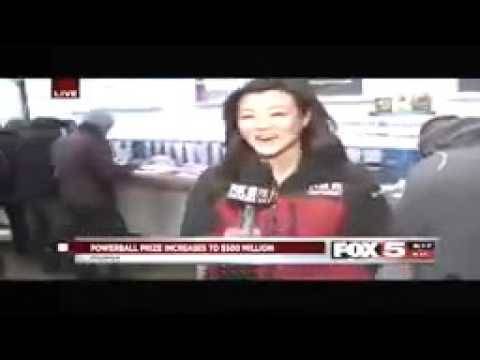 بالفيديو.. رجل يحرج مذيعة بجواب صادم على الهواء مباشرة !