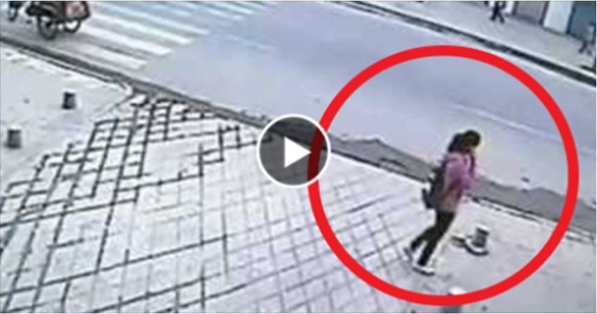 بالفيديو: شاهد لحظة انشقاق الأرض وتبتلع فتاة وسط صرخاتها