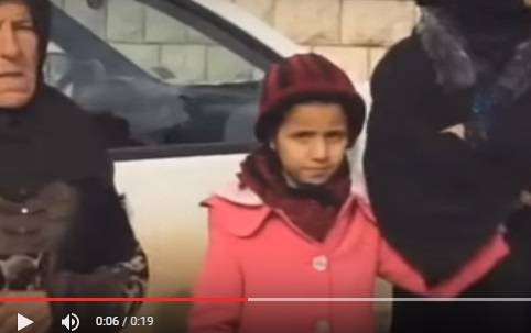 فيديو لأهالي بلدة مضايا بانتظار وصول مساعدات إنسانية