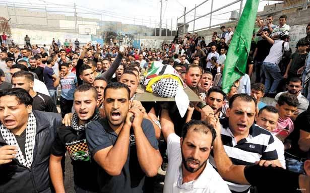 استشهاد فلسطينيين والاحتلال يدمر منزل «مفجر انتفاضة القدس»