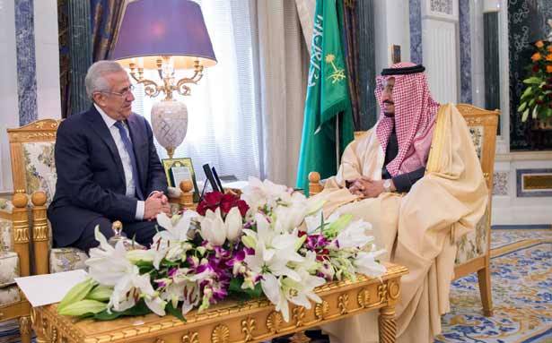 سليمان التقى الملك سلمان والحريري :
الحوار أفضل الحلول لإرساء السلام