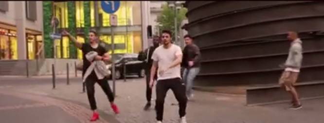 ماذا فعل هؤلاء الشبان العرب مع هذه الفتاة الألمانية !