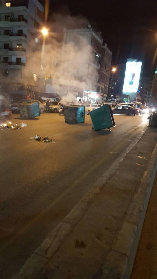 بالصور: قطع طرقات إحتجاجاً على إطلاق سماحة!