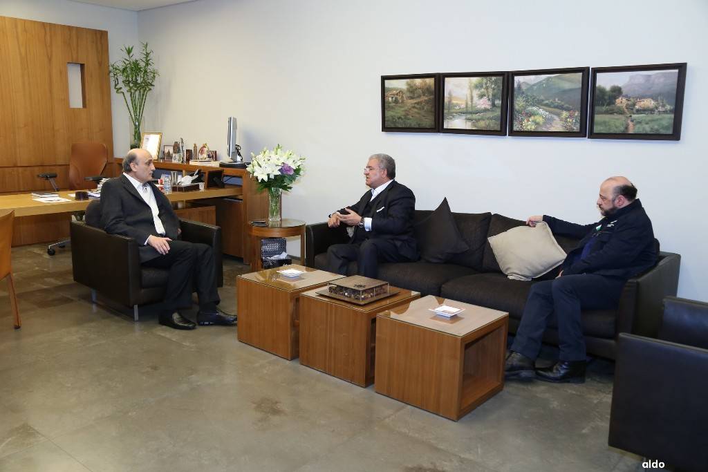 المشنوق من معراب: انتخاب رئيس للبنان قرار إقليمي ودولي غير متوافر