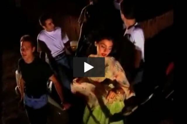 فيديو نادر- شاهدوا هيفاء وهبي ترقص خلف جوليا بطرس في أحد كليباتها