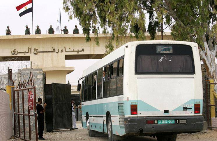 فتح تدعو حماس للموافقة على مبادرة الفصائل لحل مشكلة معبر رفح