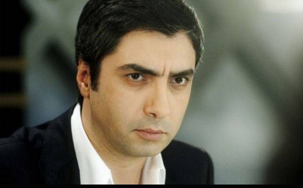 مراد علمدار في اختبار صعب  في ” وادي الذئاب”