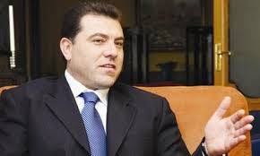 مناصرو حسن يعقوب امام قصر العدل تزامنا مع انعقاد المجلس العدلي