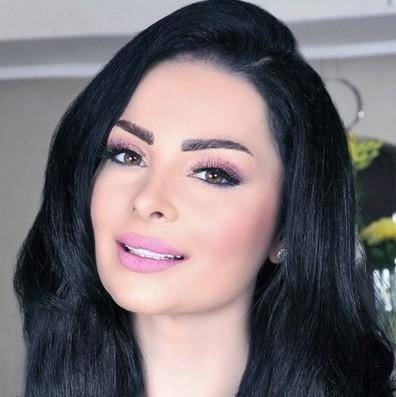 موقف محرج لديانا كرزون.. نعت فناناً وهو حيّ