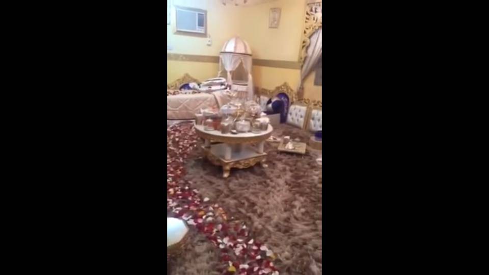 فيديو| هكذا استقبل سعودي زوجته بعد ولادتها بطفلة سادسة