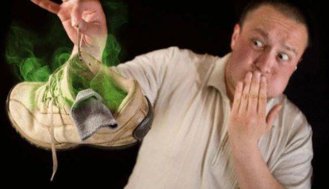 تغلب على رائحة الحذاء الكريهة بهذه الخطوات...