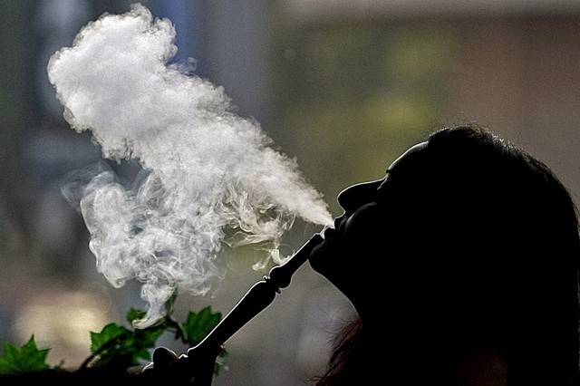 حقيقة صادمة ستجعلك تتوقف عن تدخين النرجيلة!