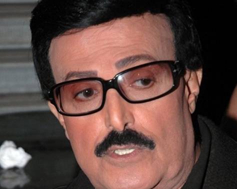 بالفيديو - سمير غانم يبكي على الهواء ويوقف المقابلة