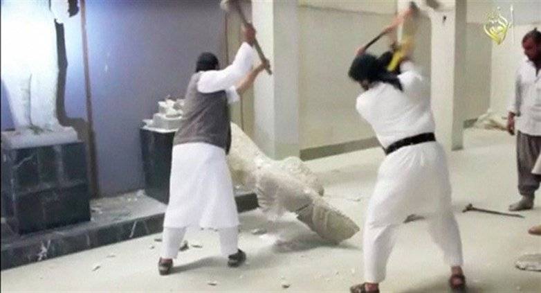أتذكرون من دمّر آثار الموصل الشهيرة.. إليكم مكان تواجده اليوم!