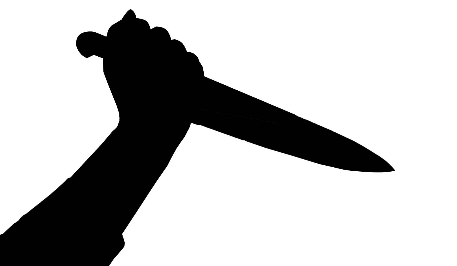 خليجي ولهان يحاول نحر حبيبته الأوروبية بالسكين