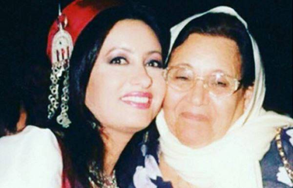 لماذا إعتذرت لطيفة التونسية من والدتها؟!