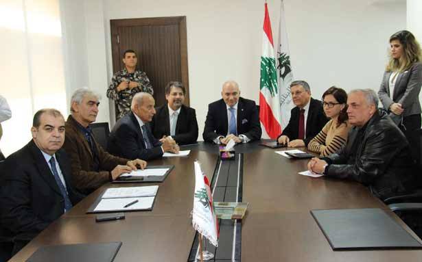 حكيم بحث مع وفد اتّحاد نقابات الأفران
زيادة وزن ربطة الخبز الأسبوع المقبل
