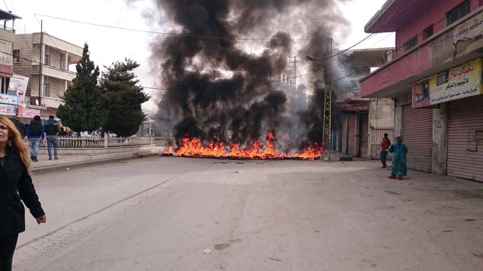 اعادة فتح طريق بعلبك بعد قطعها احتجاجا على قطع التيار