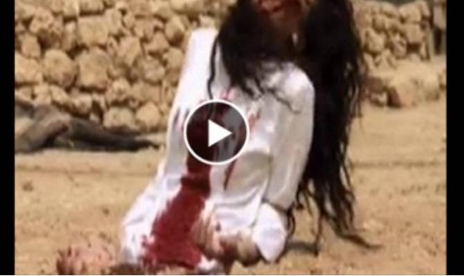 بالفيديو - للكبار فقط: شاهد رجم امرأة حتى الموت بسبب الزنا
