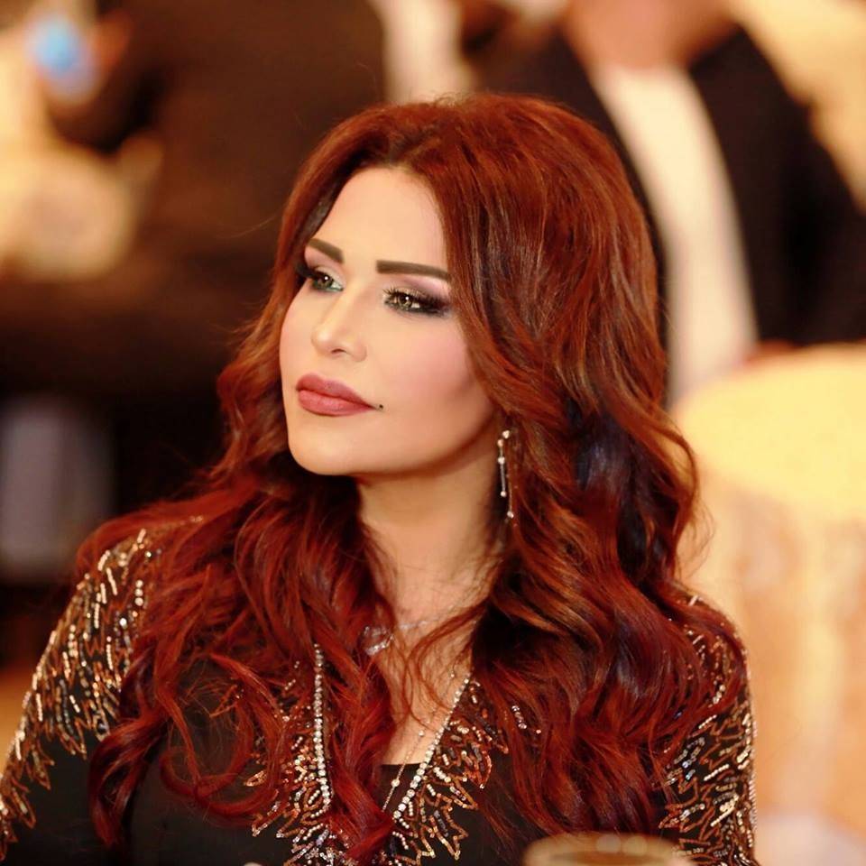 بالصورة.. أصابع قدم أحلام تثير الجدل