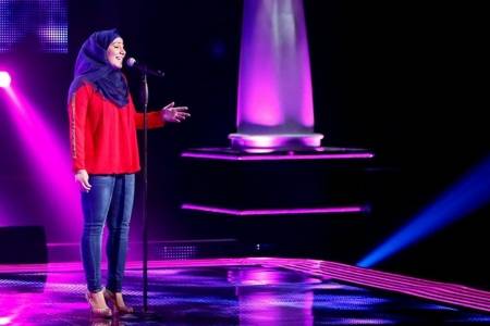 بالفيديو...هكذا ردّت نداء شرارة على تعليق الناس على حجابها بعد فوزها في ‘ذا فويس‘